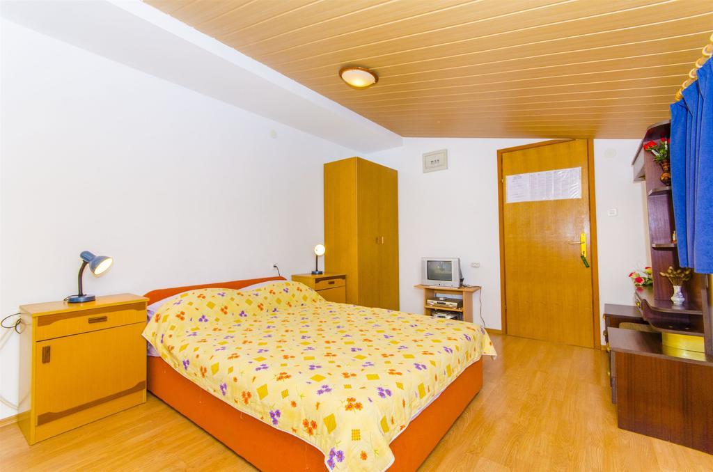 Apartments Nada Rogoznica  Bagian luar foto