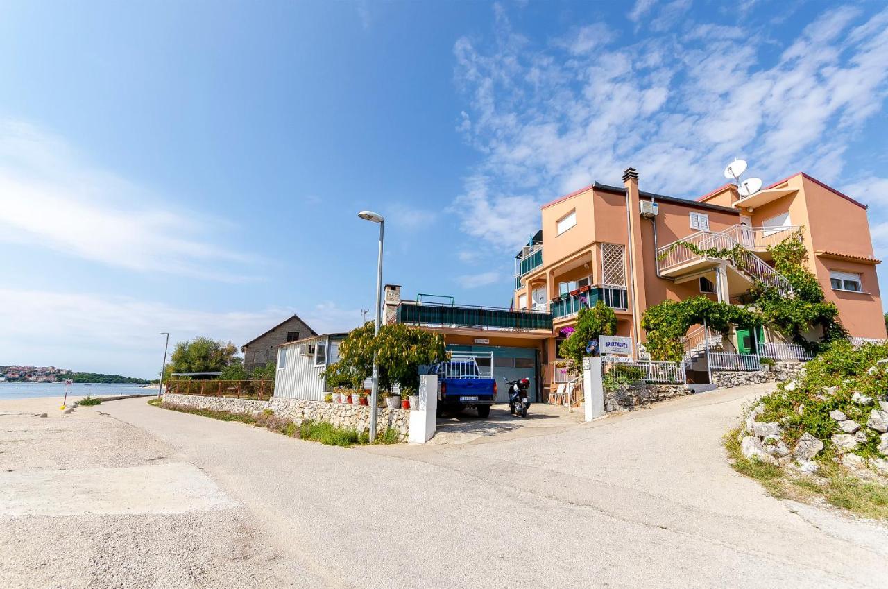 Apartments Nada Rogoznica  Bagian luar foto